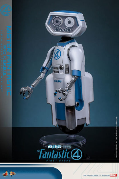 Figura articulada H.E.R.B.I.E. de Hot Toys con acabados robóticos detallados