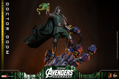 DOCTOR DOOM FIGURA HOT TOYS AVENGERS: DOOMSDAY ULTIMATE VERSION 1/6 31 CM