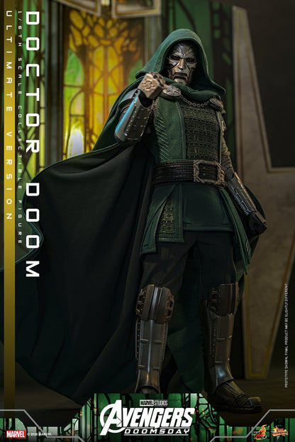 DOCTOR DOOM FIGURA HOT TOYS AVENGERS: DOOMSDAY ULTIMATE VERSION 1/6 31 CM