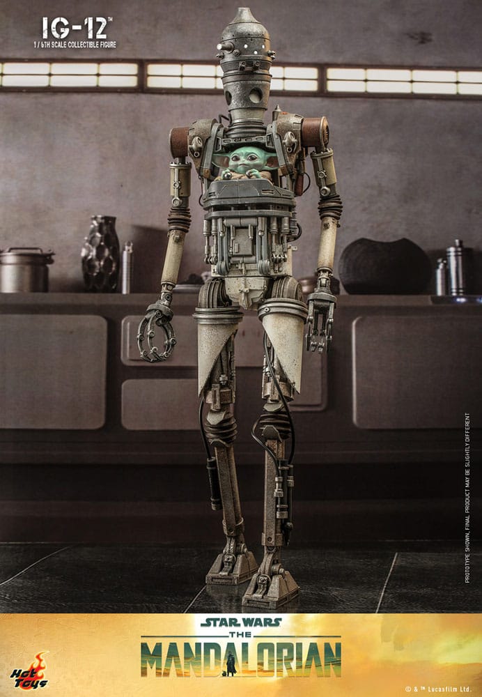 IG-12 Hot Toys The Mandalorian – figura con acabados metálicos y Grogu.