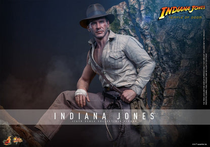 Indiana Jones Hot Toys con vestuario realista y accesorios oficiales