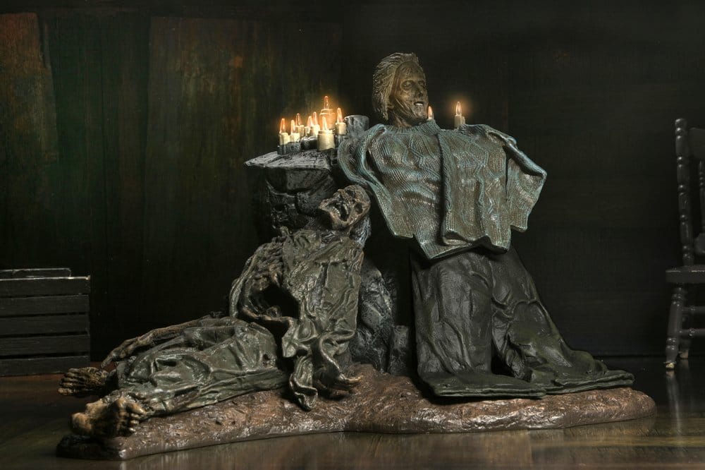 Detalle ambientación velas Inferno Room Deluxe Set Friday the 13th NECA