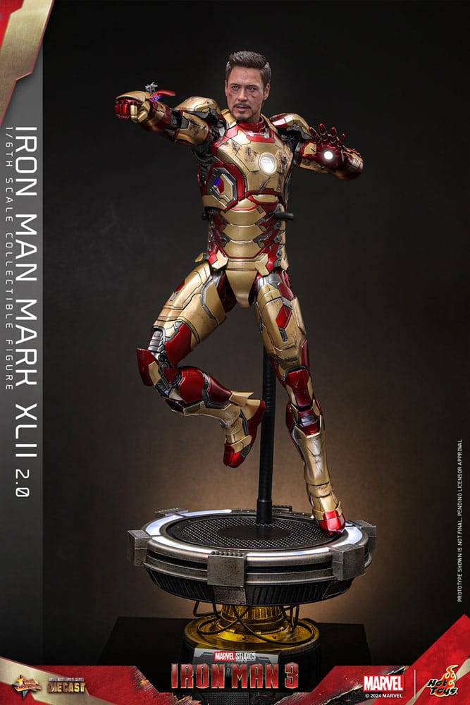  Figura Hot Toys de Iron Man 3 con casco iluminado y base expositora