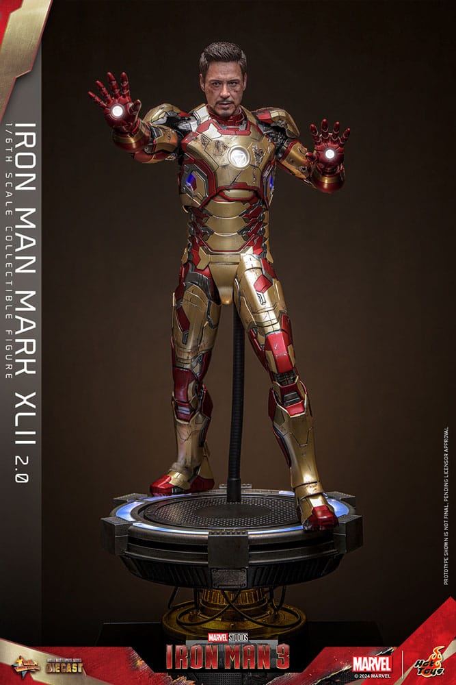 Detalles de los accesorios y cabezas intercambiables de Iron Man Mark XLII
