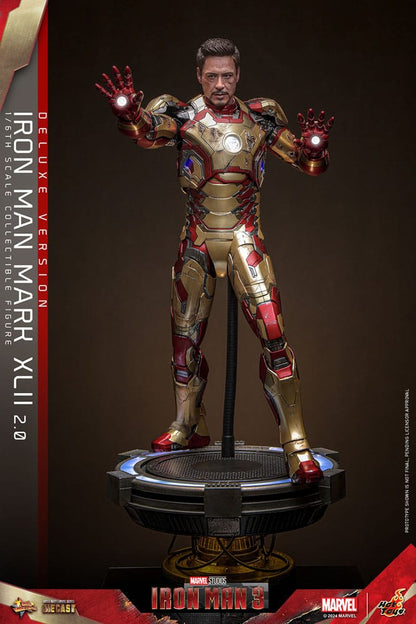 Figura articulada 1/6 de Iron Man Mark XLII versión Deluxe con base iluminada – Hot Toys