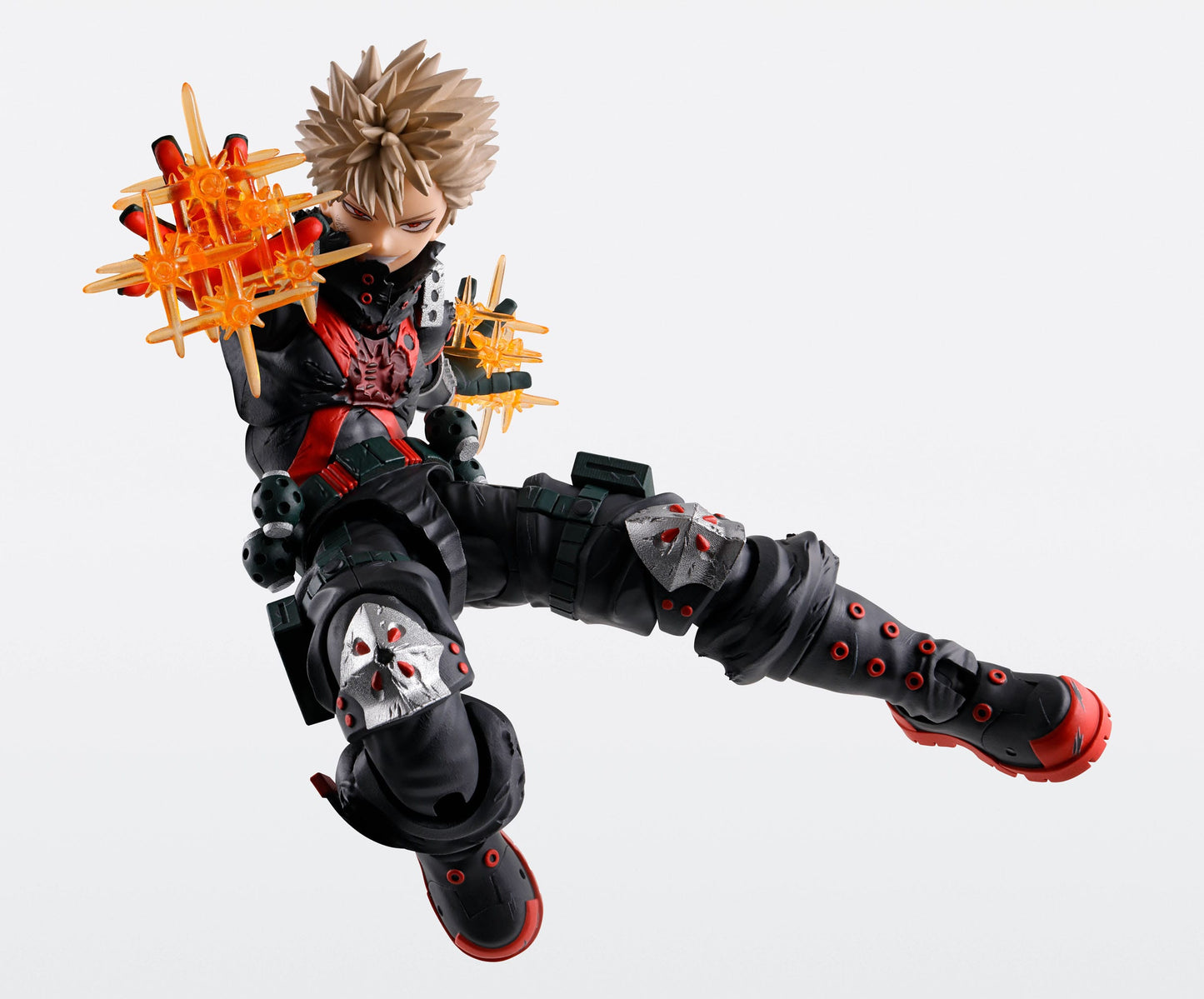 Katsuki Bakugo S.H.Figuarts con efectos explosivos en acción.