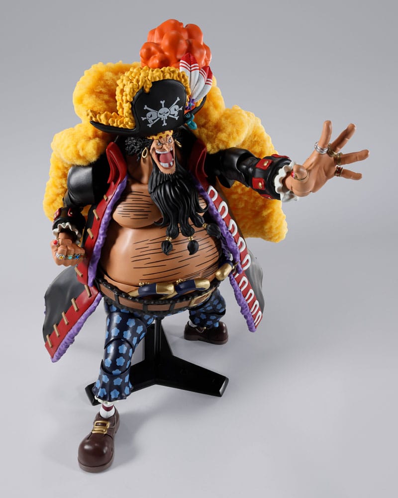 Figura articulada Barbanegra con efectos de poder One Piece Tamashii Nations