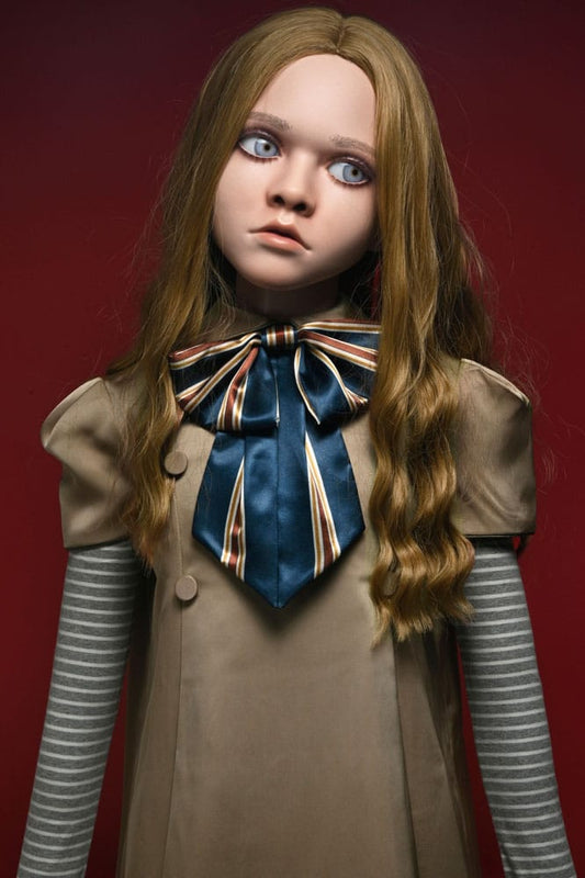 Réplica de Megan a escala 1/1 de 140 cm con gran nivel de detalle, por NECA.
