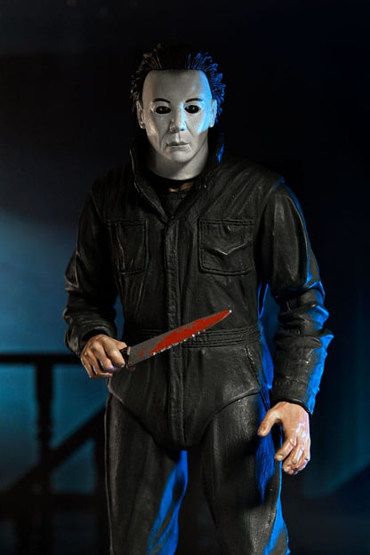 Figura coleccionable Michael Myers NECA Ultimate 18 cm basada en Halloween Resurrection.