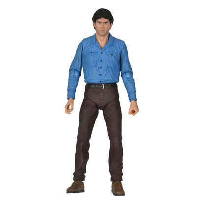Figura coleccionista Ash Williams NECA Evil Dead con hacha y escopeta.