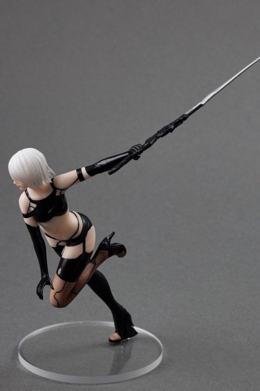 Estatua A2 NieR Automata Short Hair Ver. 18 cm con espada y base.
