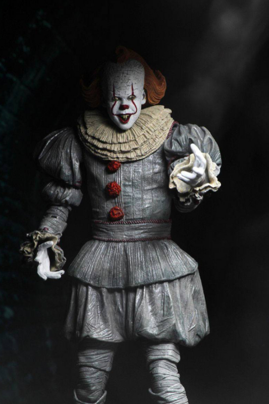 Figura Pennywise NECA Ultimate IT Capítulo 2 18 cm con globo rojo.