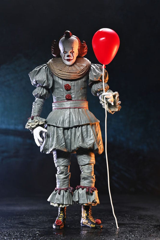 Figura Pennywise NECA Ultimate 18 cm basada en It Welcome to Derry con globo rojo.