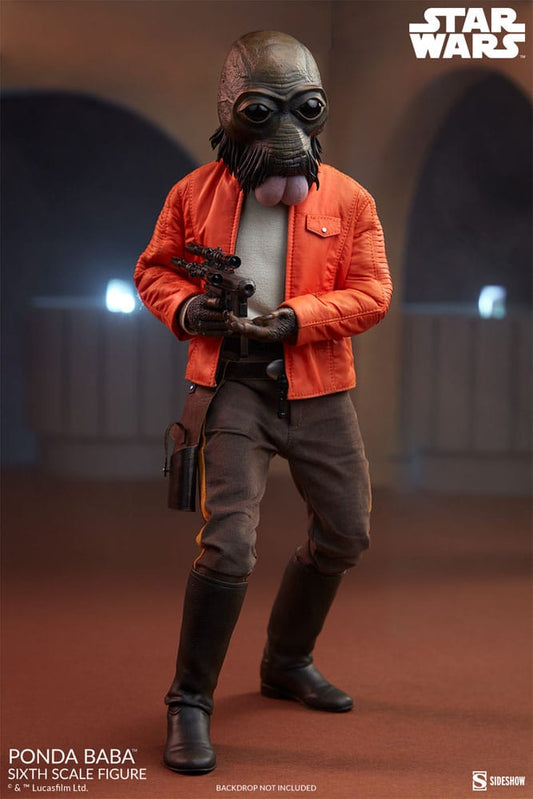 Figura articulada Ponda Baba escala 1/6 de Sideshow – vista completa con fondo de la cantina Star Wars.