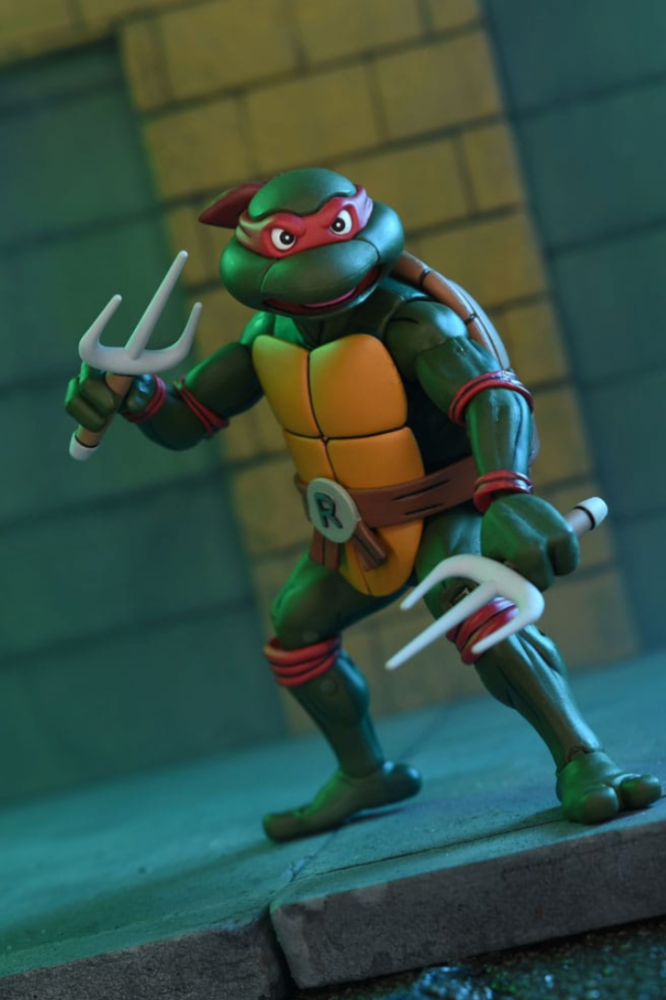 Figura Ultimate Raphael NECA versión VHS basada en la serie animada TMNT