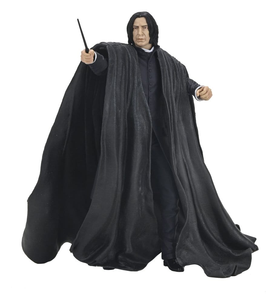 Figura Profesor Snape Harry Potter NECA con varita y capa negra