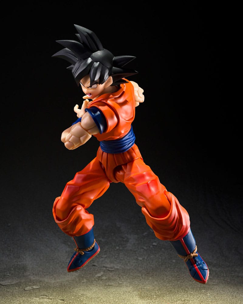 Figura de Son Goku mostrando articulación y movimiento.