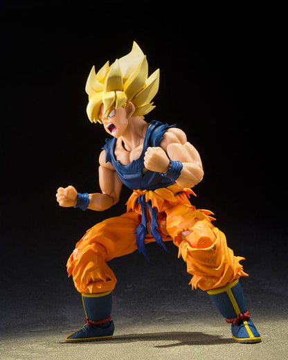 Goku Super Saiyan S.H.Figuarts realizando pose de ataque.
