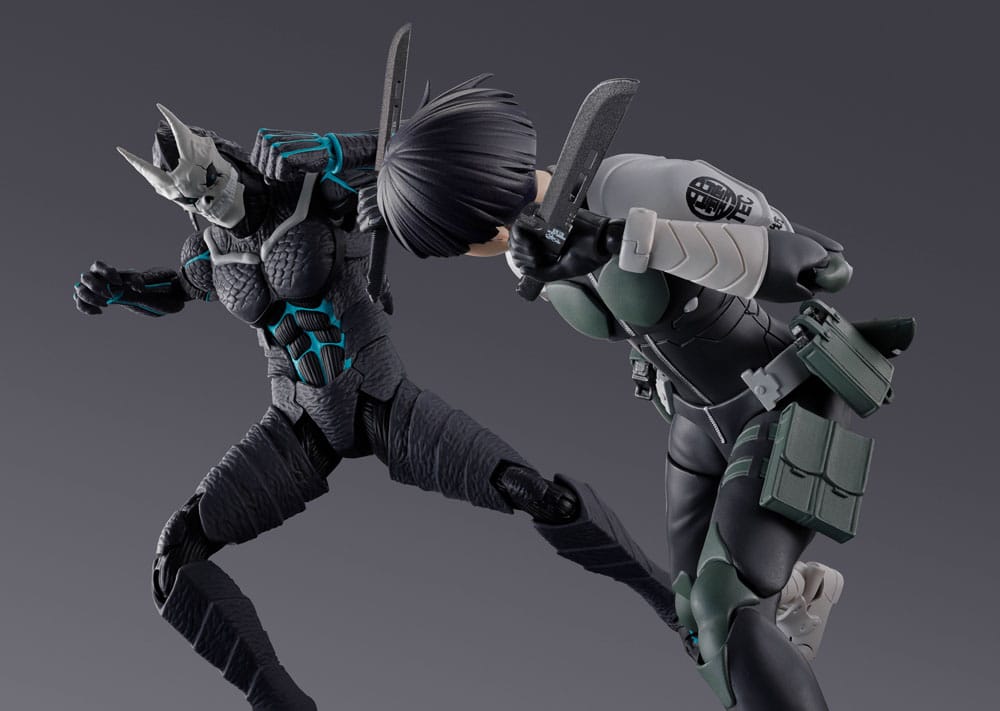 Figura Soshiro Hoshina Kaiju No. 8 con accesorios y detalles de combate