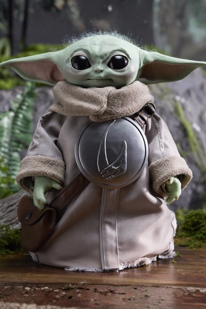 Figura animatrónica Ultimate Grogu de Star Wars de Hasbro tamaño real 37 cm vista frontal