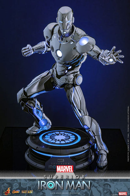 Figura Superior Iron Man con cabeza alternativa de Tony Stark y ojos móviles