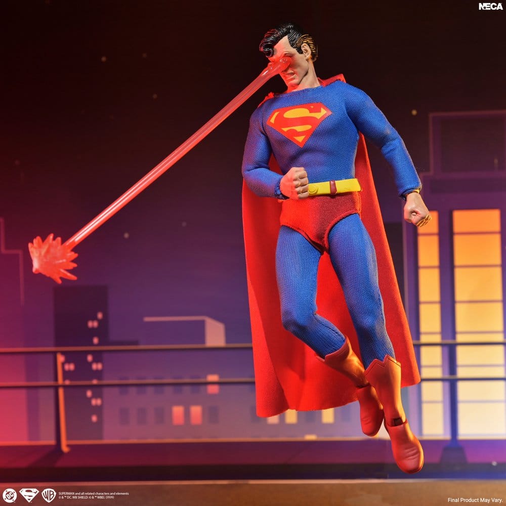 Figura Superman Clothed DC Comics NECA vista frontal