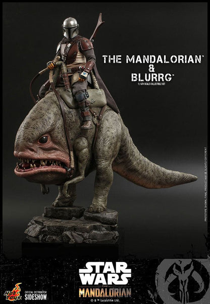 Figura The Mandalorian montado en Blurrg Hot Toys Star Wars The Mandalorian