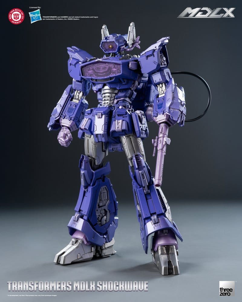 Shockwave MDLX Threezero figura articulada con diseño detallado de Transformers.