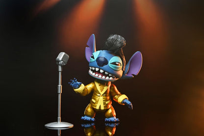 Ultimate Gold Suit Elvis Stitch con micrófono NECA