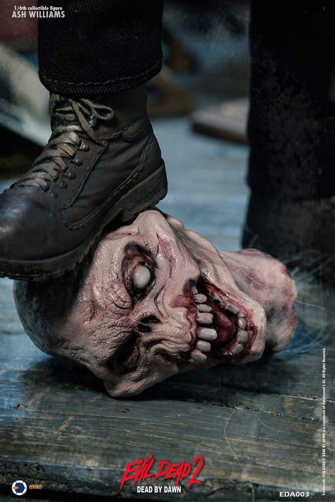 ASH WILLIAMS 31 CM TERRORÍFICAMENTE MUERTOS – FIGURA 1/6 – EVIL DEAD