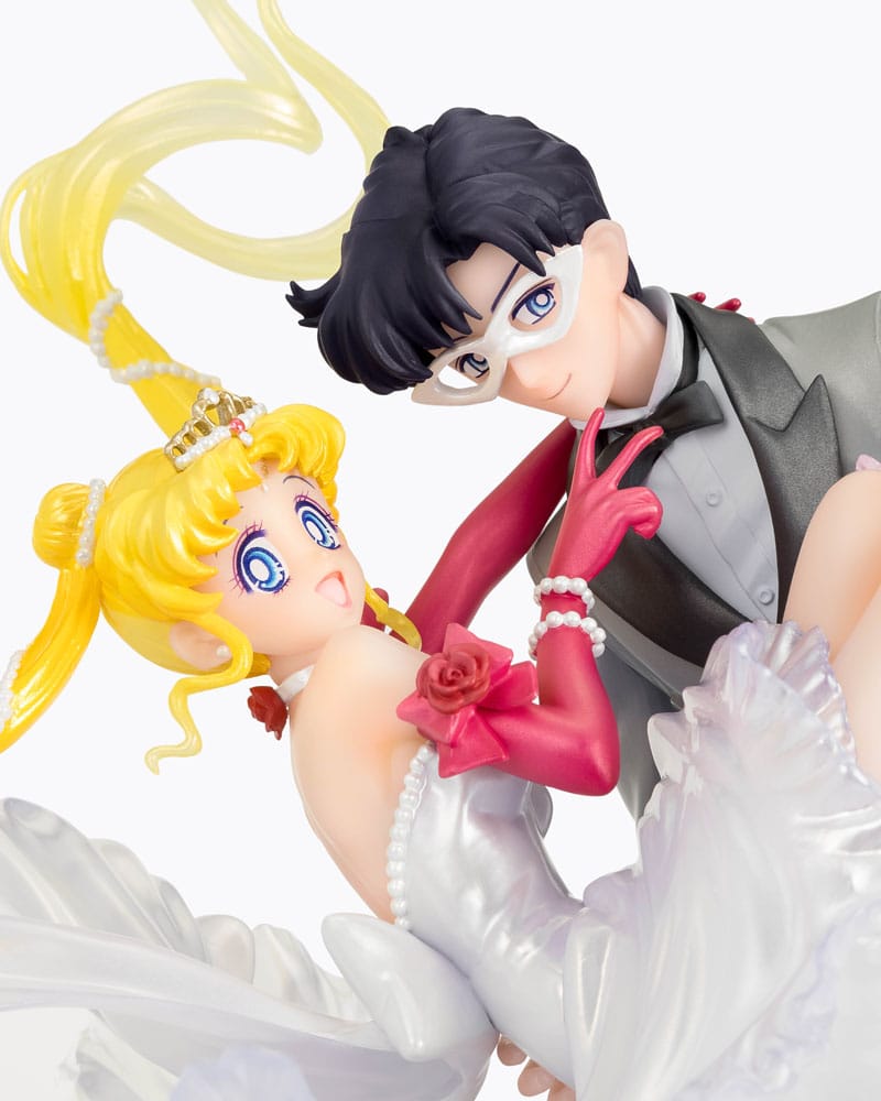 SAILOR MOON ESTATUA PVC FIGUARTSZERO CHOUETTE USAGI & TUXEDO MASK MOONLIGHT GLOW EDITION 24 CM