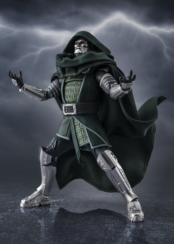 DOCTOR DOOM FIGURA S.H.FIGUARTS MARVEL AVENGERS: DOOMSDAY 16 CM