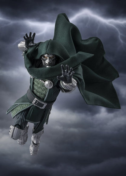DOCTOR DOOM FIGURA S.H.FIGUARTS MARVEL AVENGERS: DOOMSDAY 16 CM