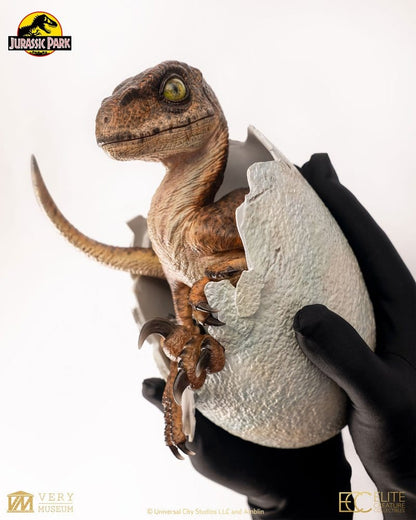 VELOCIRAPTOR HATCHING EGG RÉPLICA JURASSIC PARK 24 CM