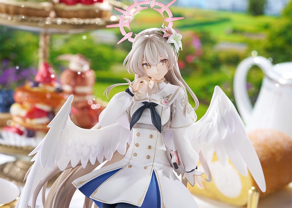 NAGISA RADIANCE IN BLOOM BLUE ARCHIVE G.S. COLLECTION 1/7 26 CM GOOD SMILE COMPANY
