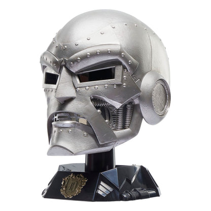 DOCTOR DOOM CASCO 1/1 MARVEL LEGENDS HASBRO RÉPLICA PREMIUM