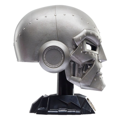 DOCTOR DOOM CASCO 1/1 MARVEL LEGENDS HASBRO RÉPLICA PREMIUM