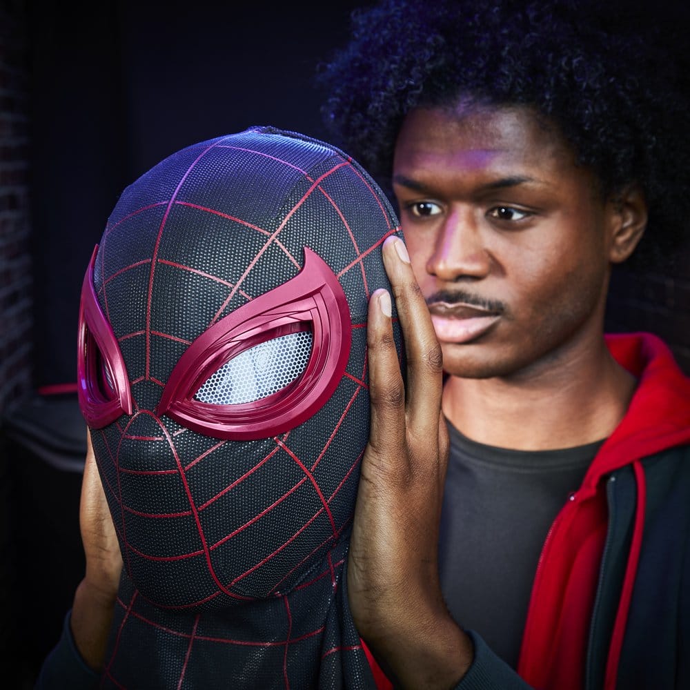 MILES MORALES SPIDER-MAN 2 MARVEL LEGENDS MÁSCARA ELECTRÓNICA EXPRESIVA 1/1 HASBRO