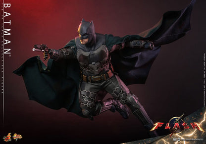 BATMAN - FIGURA 1/6 ESCALA - HOT TOYS – THE FLASH MOVIE