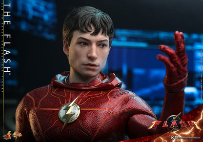 THE FLASH – FIGURA MOVIE MASTERPIECE 1/6 (HOT TOYS – DC COMICS)