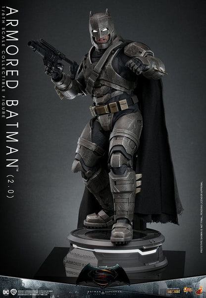 ARMORED BATMAN 2.0 – HOT TOYS 1/6 MOVIE MASTERPIECE – BATMAN V SUPERMAN – 33 CM FIGURA DE COLECCIÓN