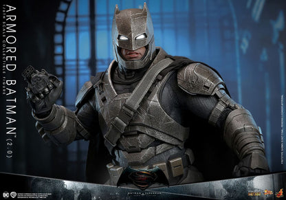 ARMORED BATMAN 2.0 – HOT TOYS 1/6 MOVIE MASTERPIECE – BATMAN V SUPERMAN – 33 CM FIGURA DE COLECCIÓN