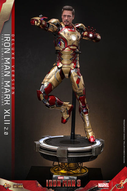 IRON MAN MARK XLII 2.0 DELUXE - IRON MAN 3 - HOT TOYS FIGURA 1/6 ESCALA 32 CM
