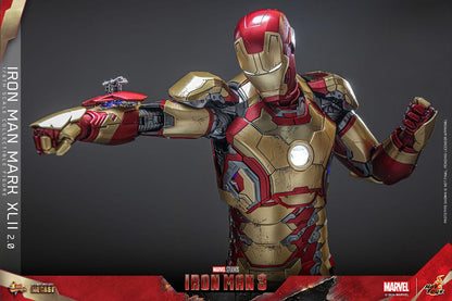 IRON MAN MARK XLII 2.0 - IRON MAN 3 - HOT TOYS FIGURA 1/6 ESCALA 32 CM