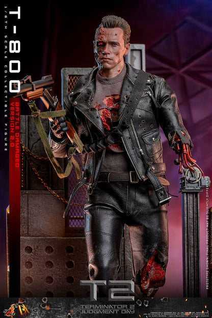 TERMINATOR 2 BATTLE DAMAGED VERSION 2.0 HOT TOYS