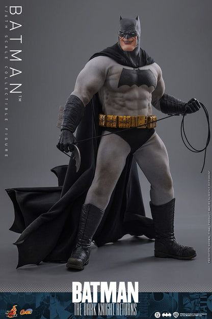 BATMAN - THE DARK KNIGHT RETURNS COMIC HOT TOYS