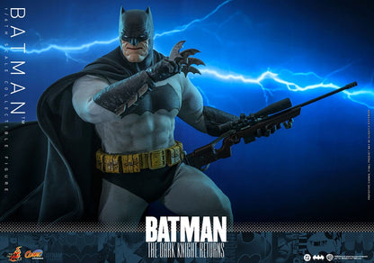 BATMAN - THE DARK KNIGHT RETURNS COMIC HOT TOYS