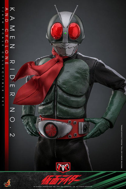 KAMEN RIDER Nº2 & CYCLONE HOT TOYS 30 CM - FIGURA Y MOTO CON LUZ