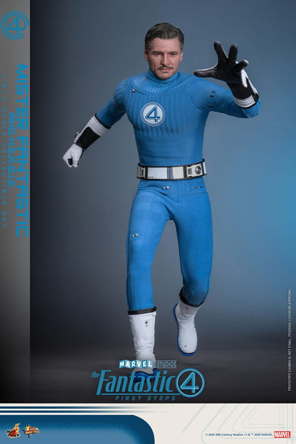 MISTER FANTASTIC & H.E.R.B.I.E. – FIRST STEPS 1/6 FIGURES (HOT TOYS – FANTASTIC FOUR)