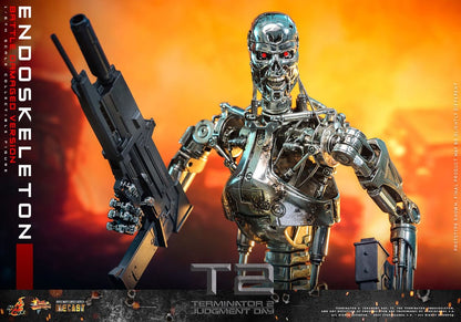 ENDOESQUELETO BATTLE DAMAGED VERSION – TERMINATOR 2: EL JUICIO FINAL – HOT TOYS